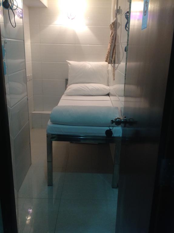 New Euro Asia Guest House Hong Kong Room photo
